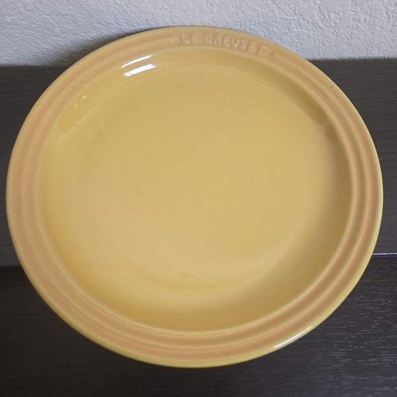 Le Cruset stoneware set of five plates 7 1/4" diameter - Picture 12 of 14